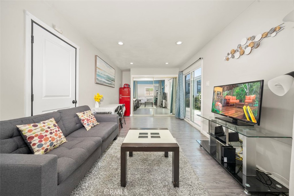 4817 Bartlett Avenue