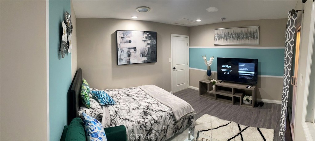 4817 Bartlett Avenue