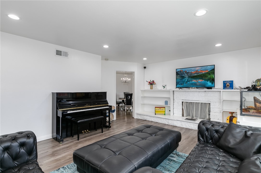 20644 Collegewood Drive