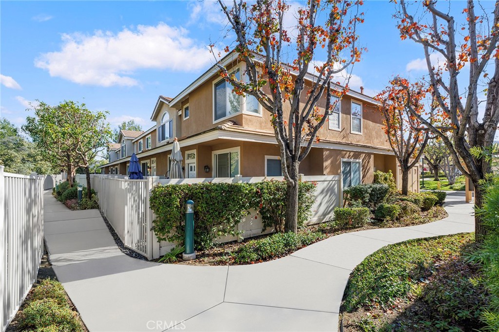 8517 E Tioga Way
