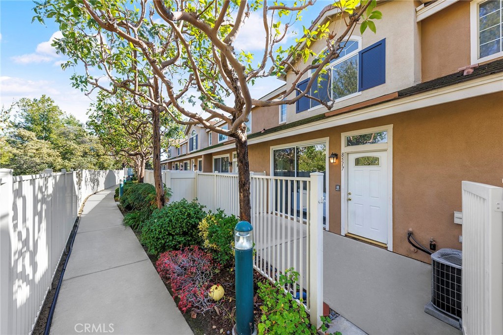 8517 E Tioga Way