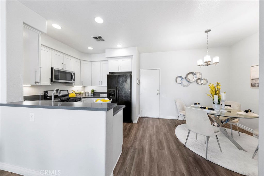 8517 E Tioga Way