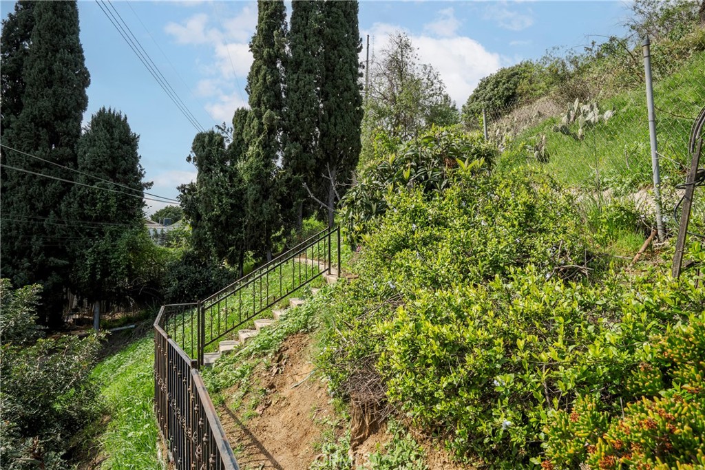 180 Pleasanthome Drive