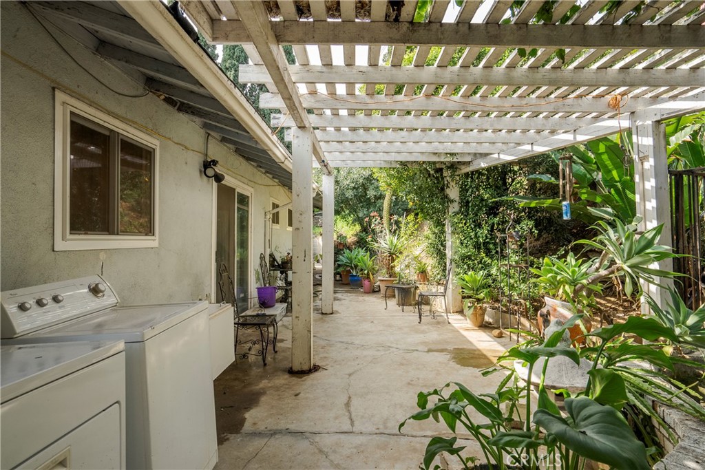 180 Pleasanthome Drive