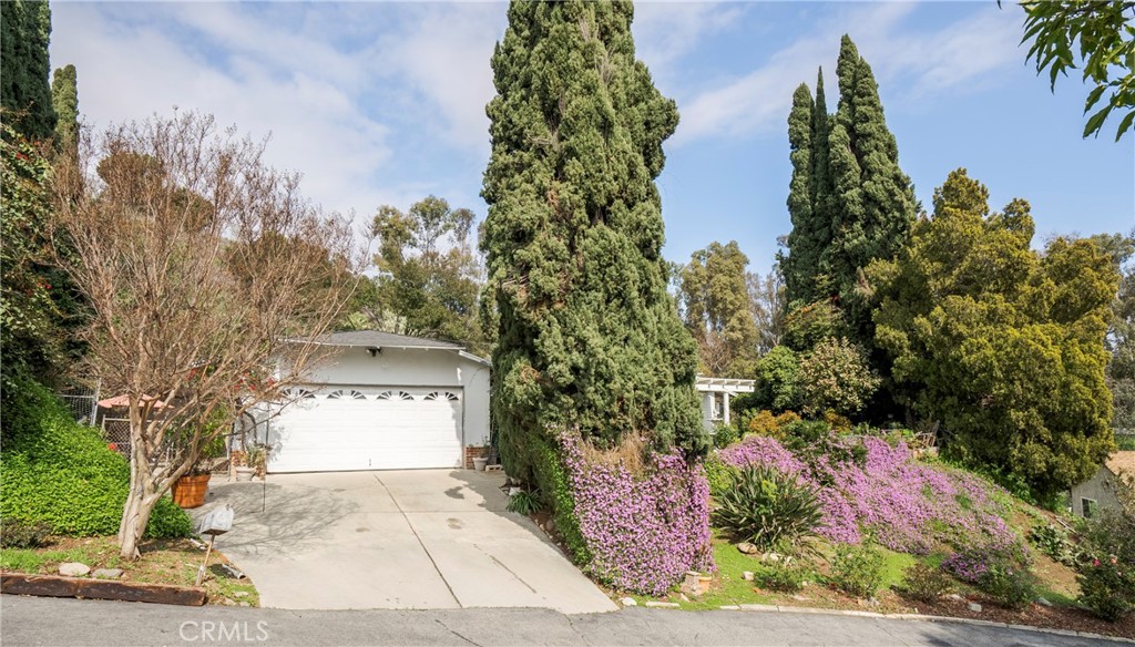 180 Pleasanthome Drive