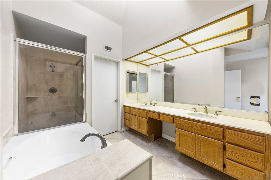 1400 Bodega Way 3