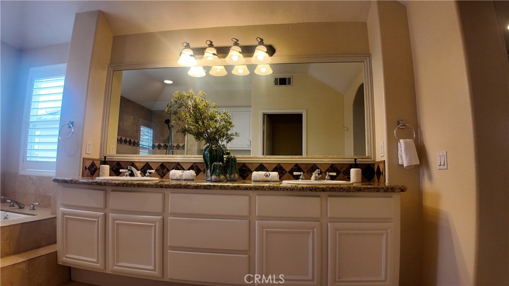4 Glen Echo
