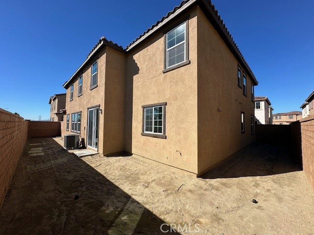 3914 E Cambria Privado