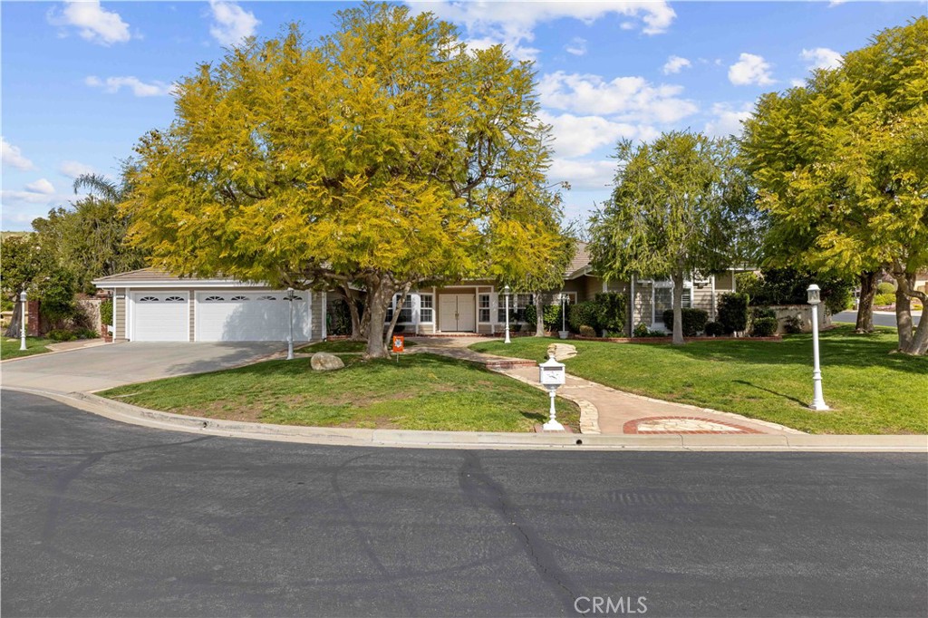 1601 Lancaster Circle