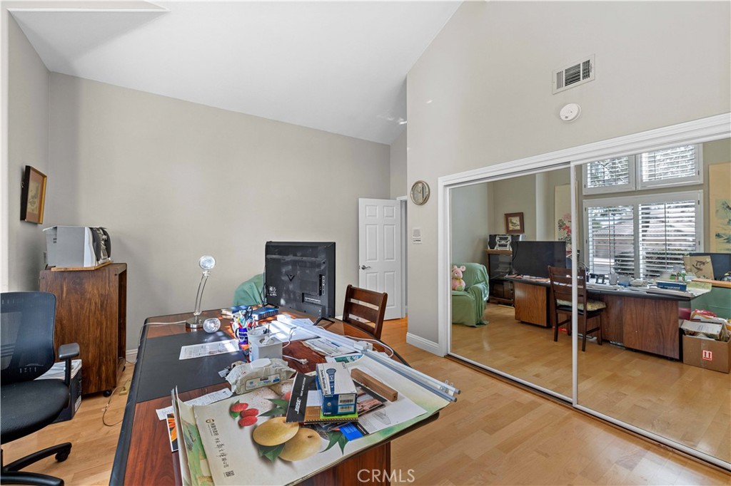 1601 Lancaster Circle