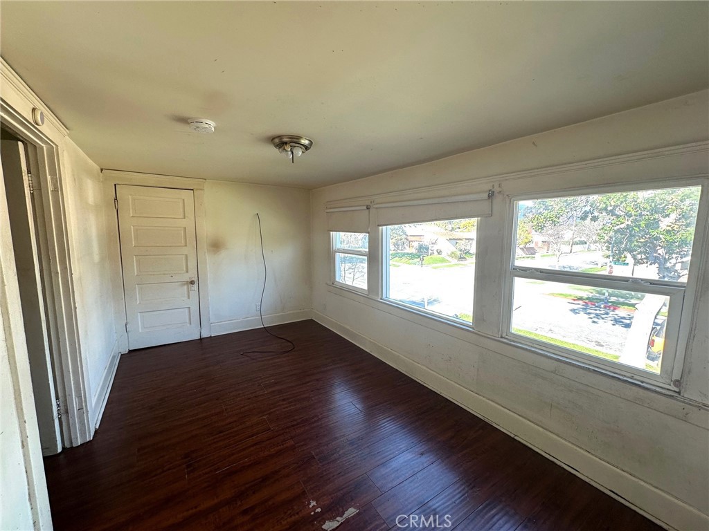 307 N El Molino Street