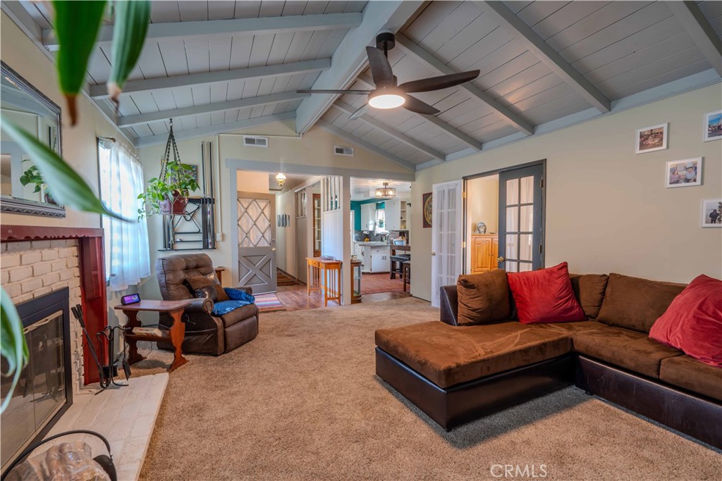 850 E Cypress Avenue