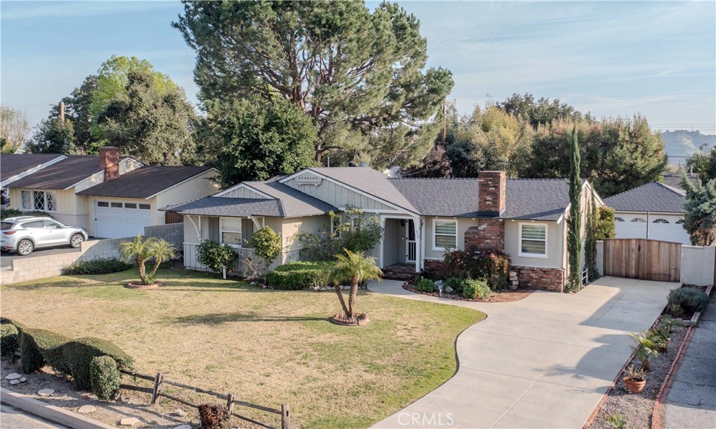 850 E Cypress Avenue