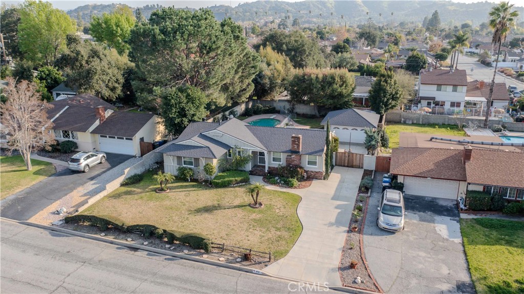 850 E Cypress Avenue