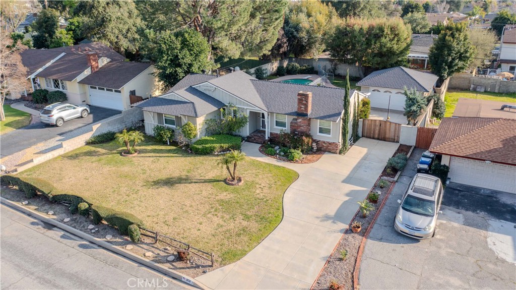 850 E Cypress Avenue