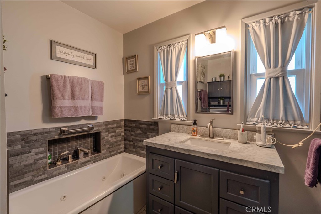 850 E Cypress Avenue