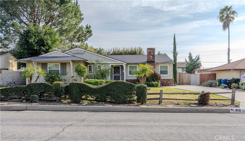 850 E Cypress Avenue