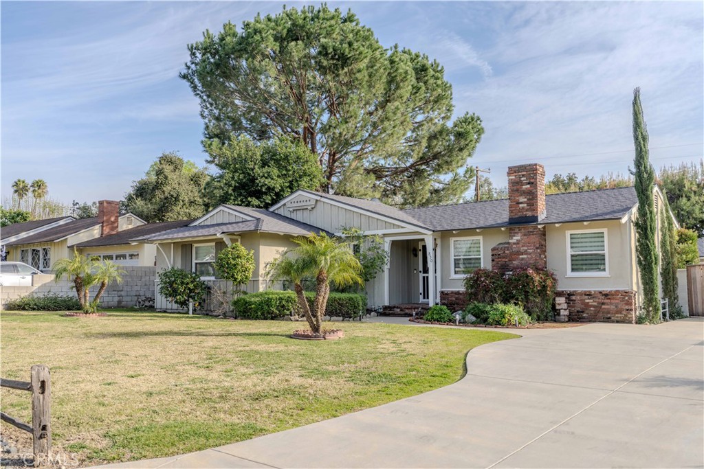 850 E Cypress Avenue