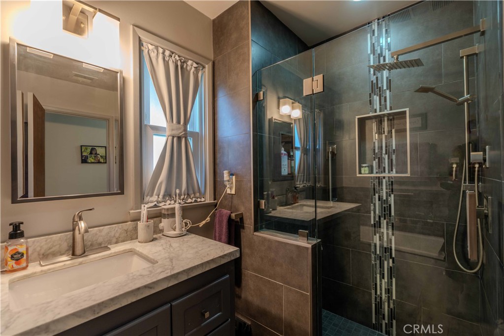 850 E Cypress Avenue