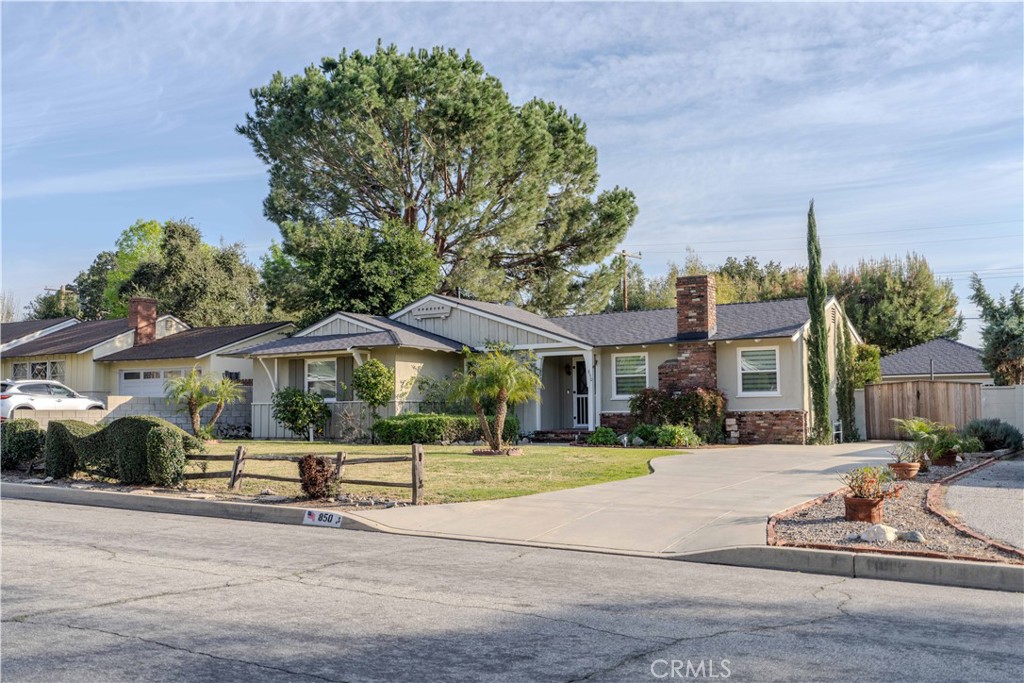 850 E Cypress Avenue