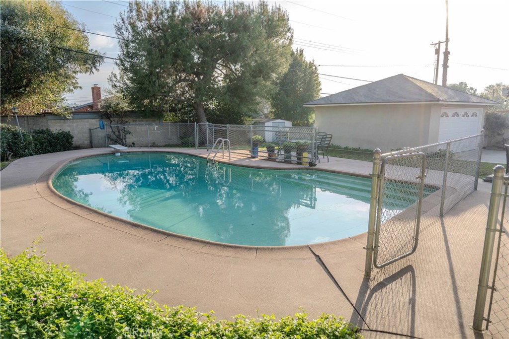 850 E Cypress Avenue