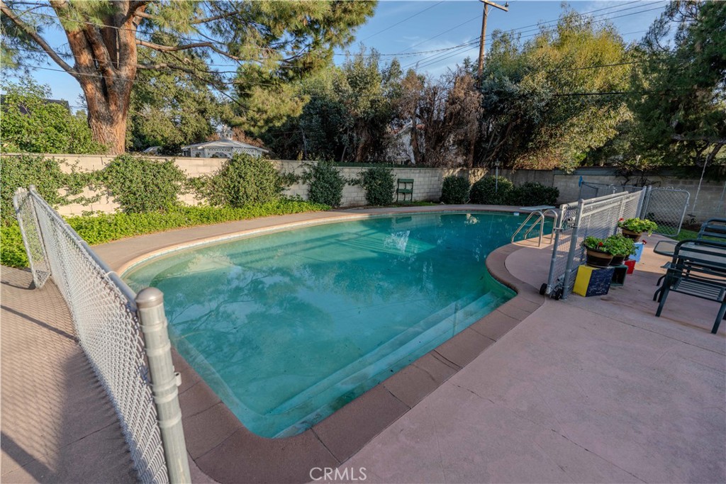 850 E Cypress Avenue