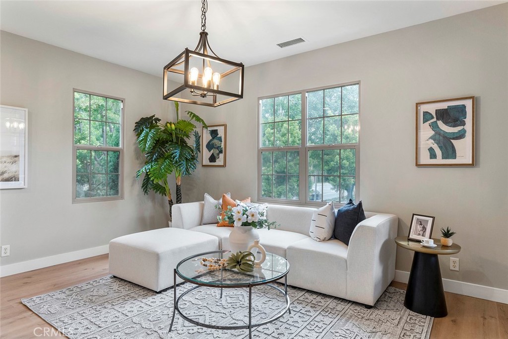 204 Groveland