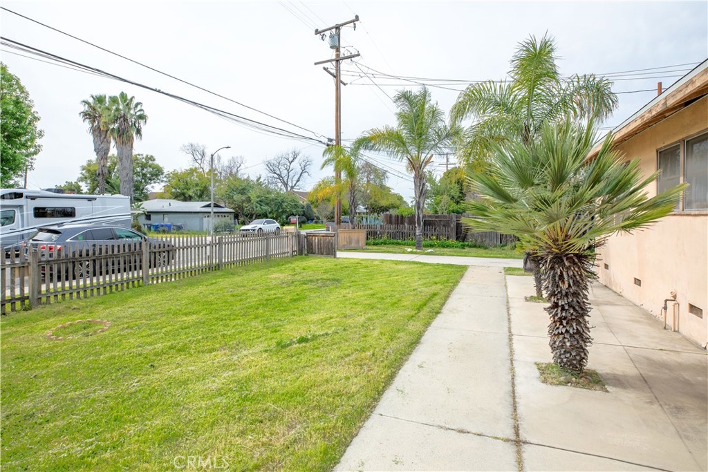 883 E Columbia Avenue