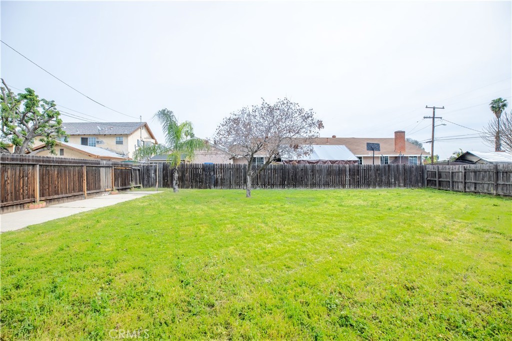 883 E Columbia Avenue