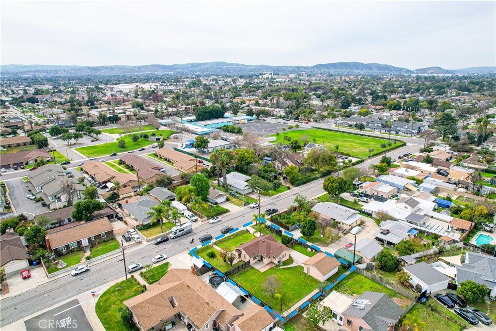 883 E Columbia Avenue