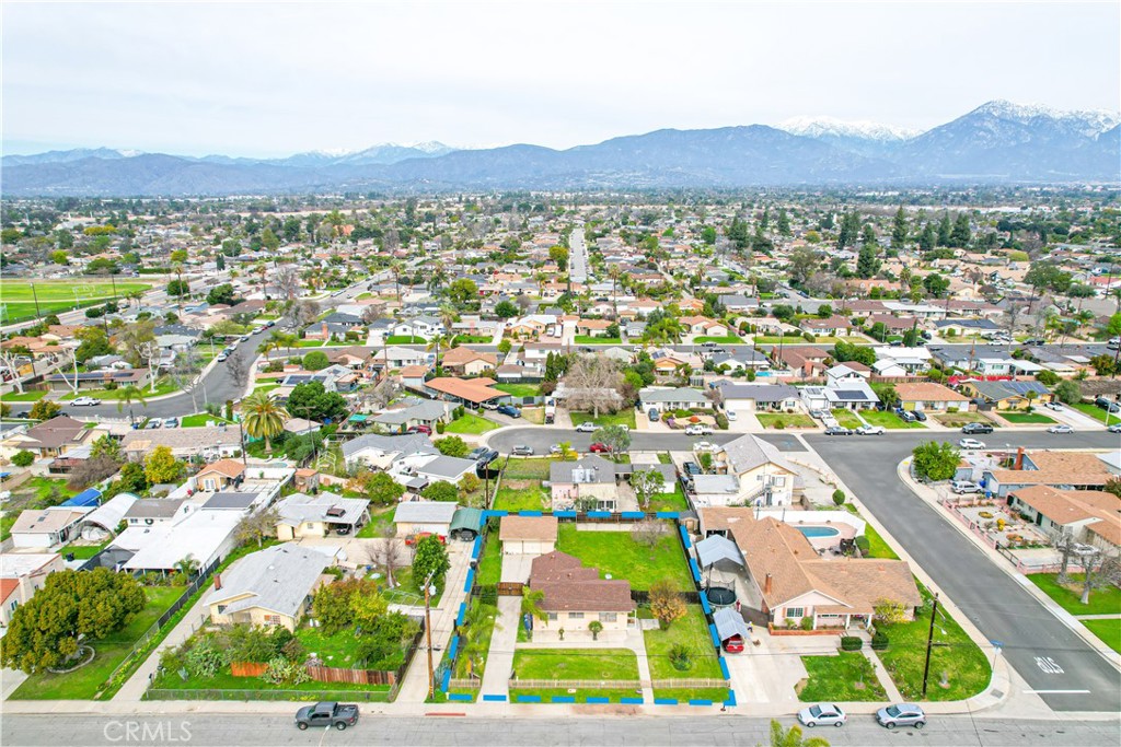 883 E Columbia Avenue