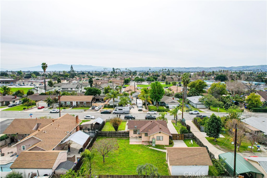 883 E Columbia Avenue