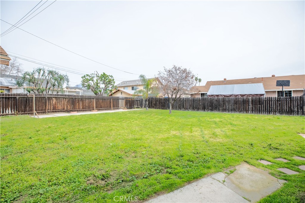 883 E Columbia Avenue