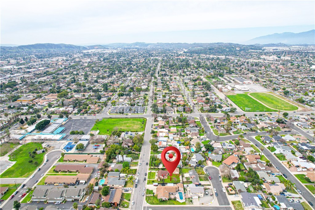 883 E Columbia Avenue