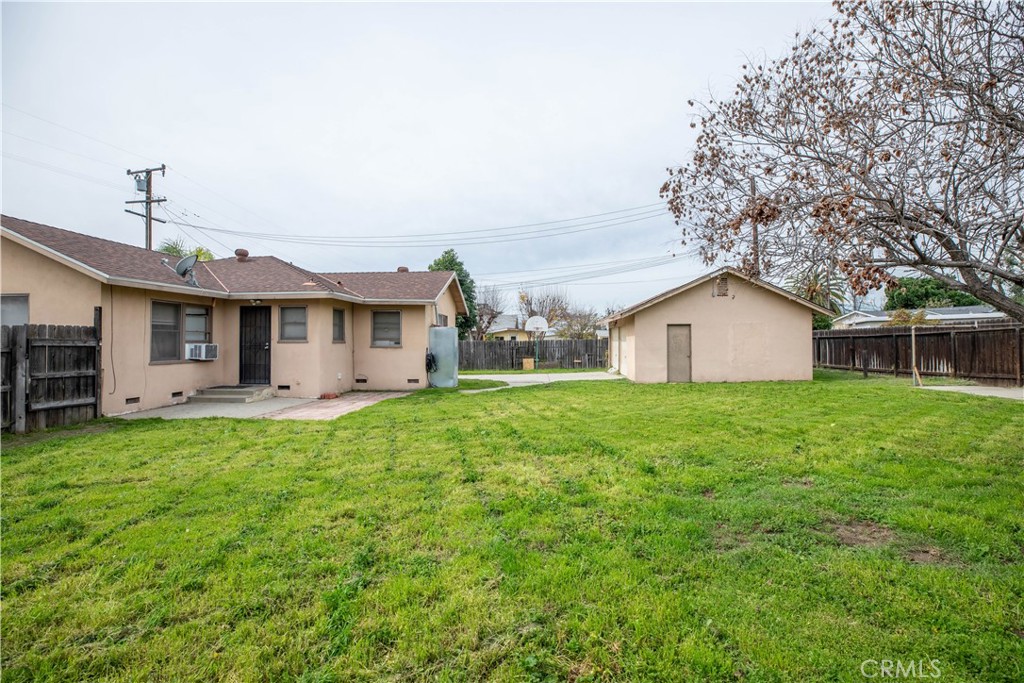 883 E Columbia Avenue