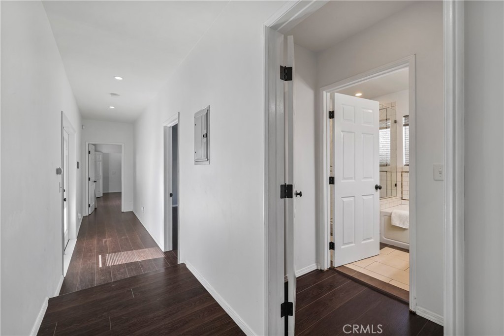 1507 S Mansfield Avenue