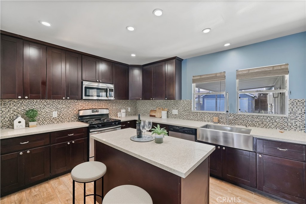 1507 S Mansfield Avenue