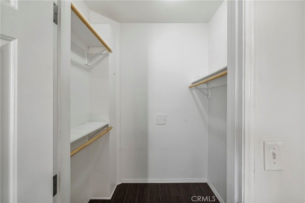 1507 S Mansfield Avenue