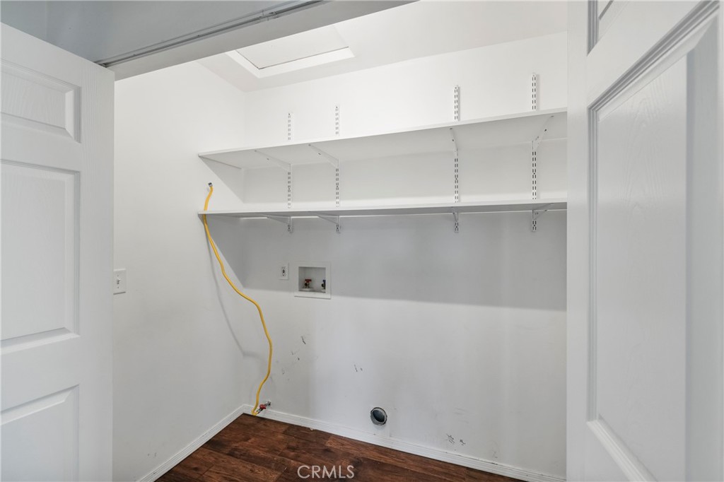 1507 S Mansfield Avenue