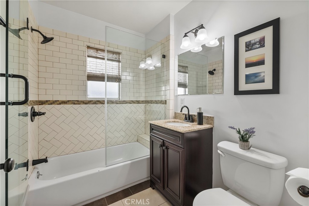 1507 S Mansfield Avenue