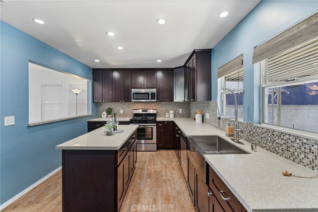 1507 S Mansfield Avenue