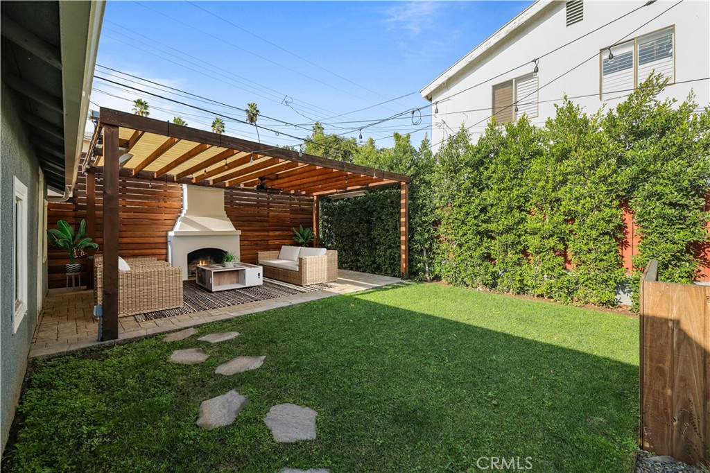 1507 S Mansfield Avenue