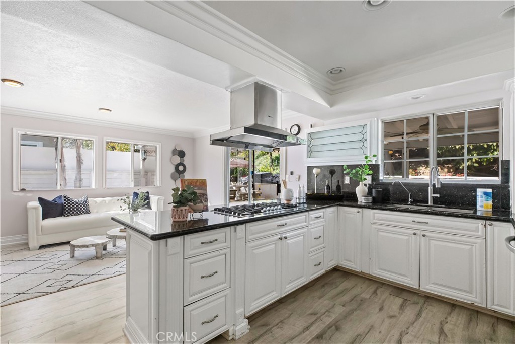 2118 Tierra Loma Drive