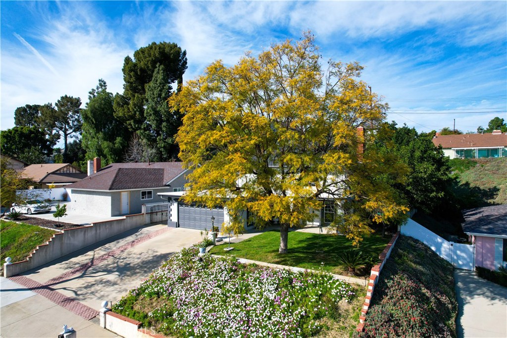 2118 Tierra Loma Drive