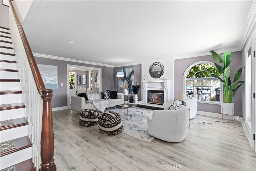 2118 Tierra Loma Drive