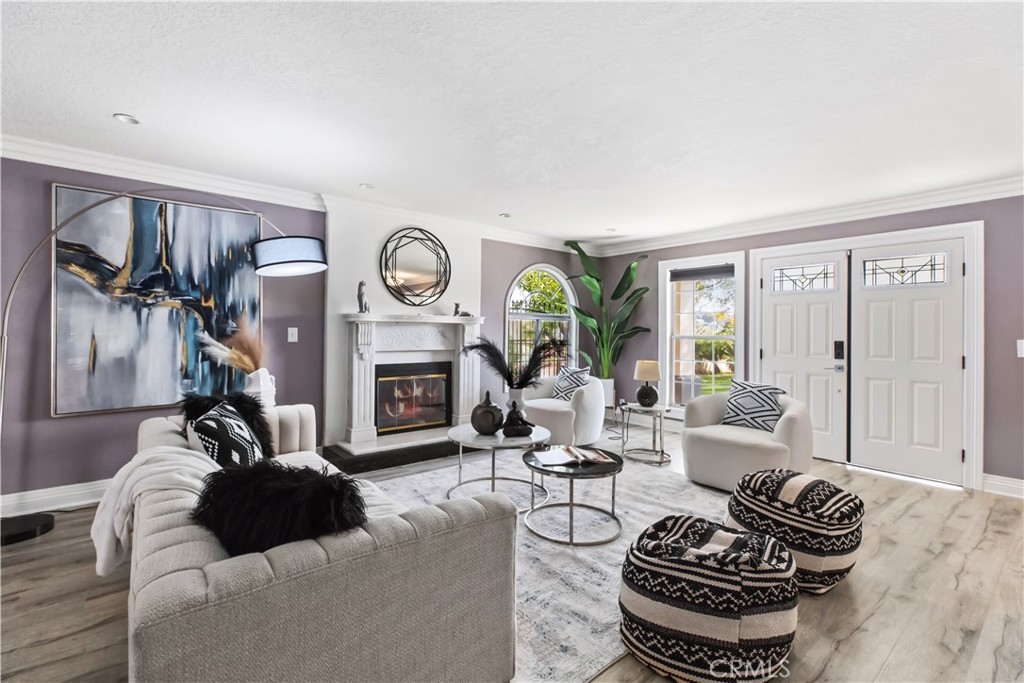 2118 Tierra Loma Drive