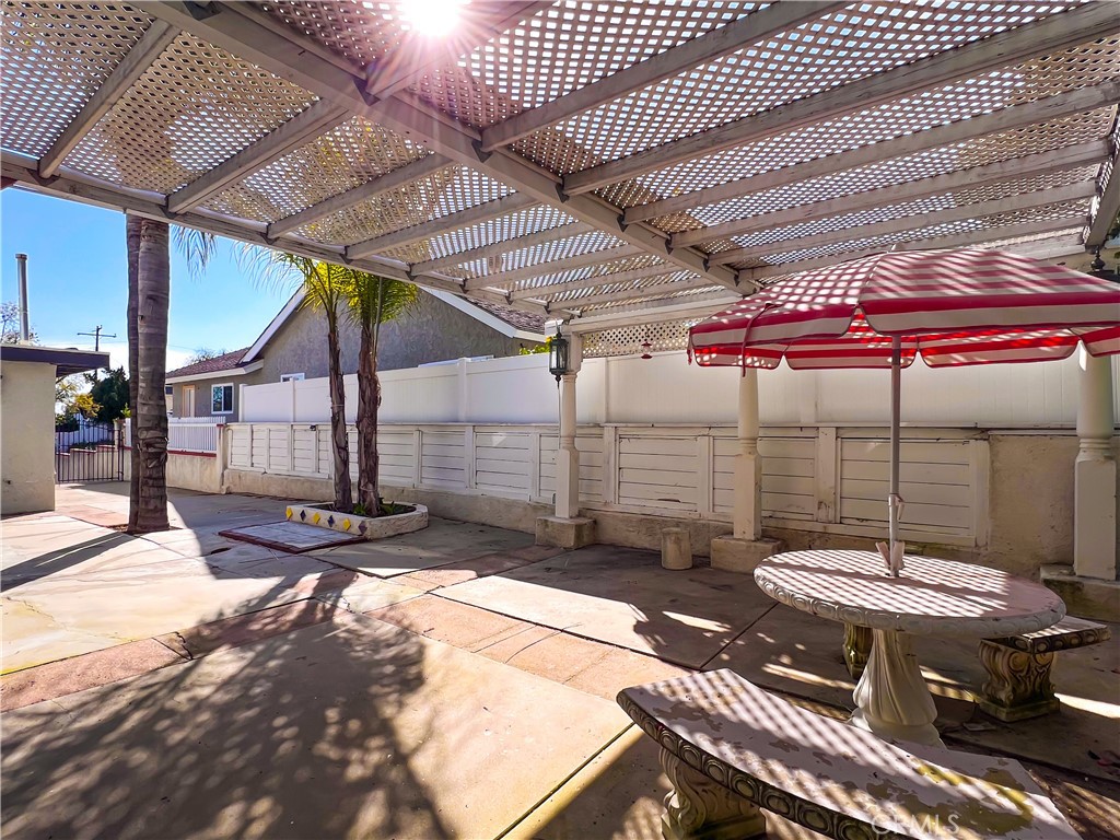 2118 Tierra Loma Drive