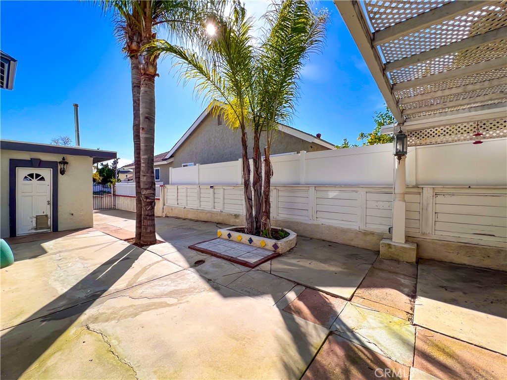 2118 Tierra Loma Drive