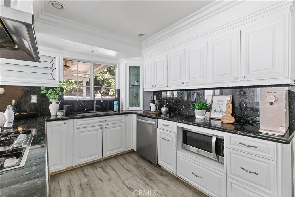 2118 Tierra Loma Drive