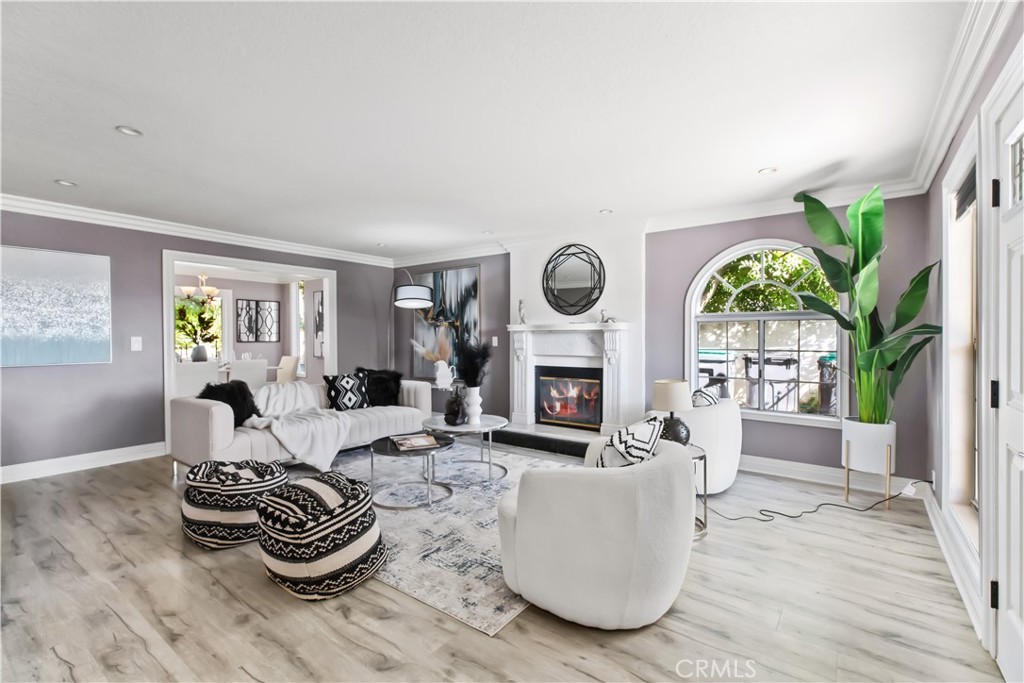 2118 Tierra Loma Drive